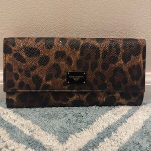 Dolce & Gabbana Leopard Print Continental Wallet